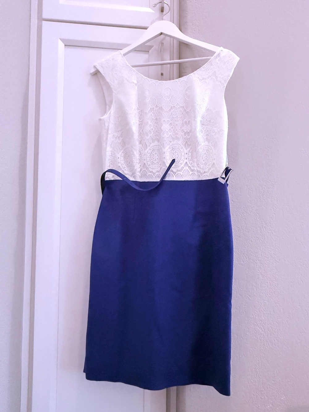 Antonio Melani White Lace & Royal Blue Sheath Dress Size 8 NWT